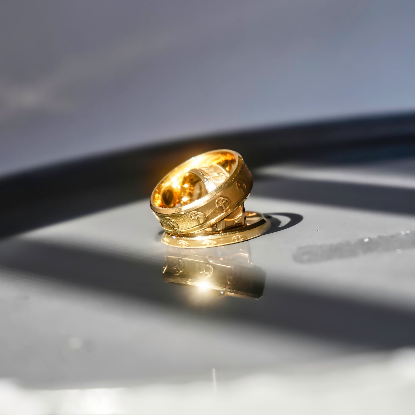 WD SIGNATURE BAND RING GOLD