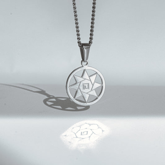 Star of DIAMOIS Octagonal Pendant Necklace SILVER